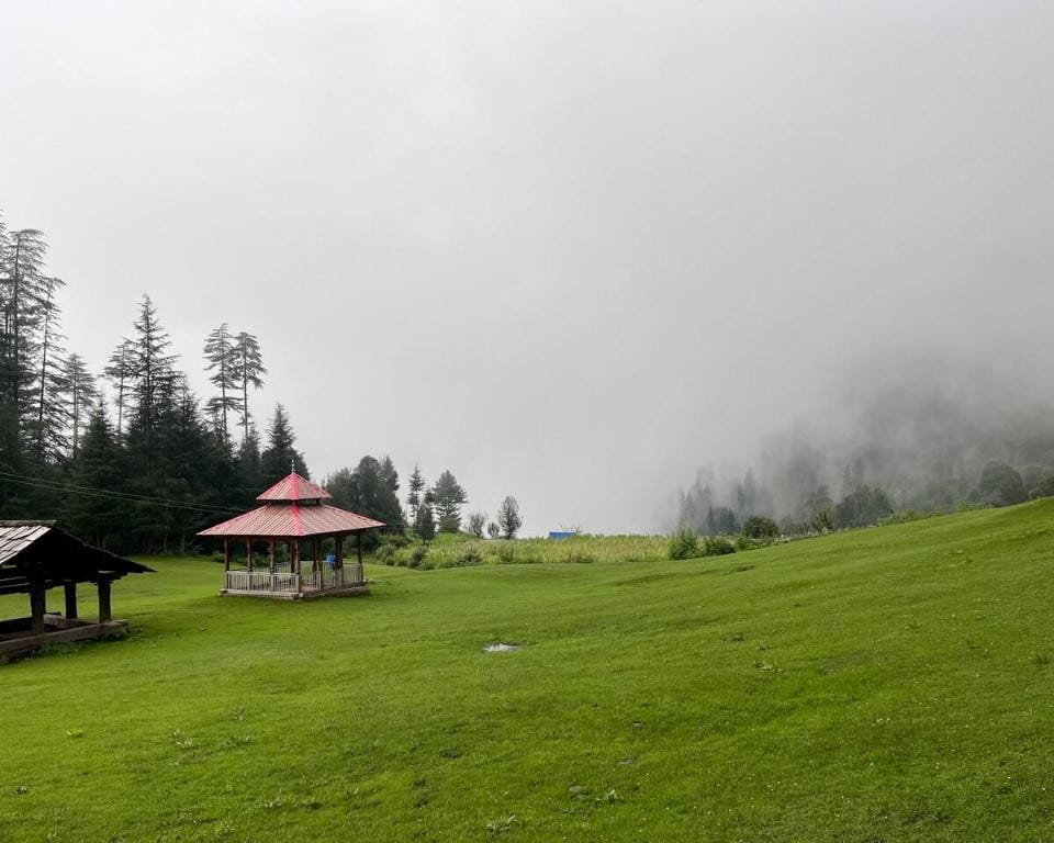 Traditional home 2BHK indoor fireplace Blubop Vacation rental in Himachal Pradesh
