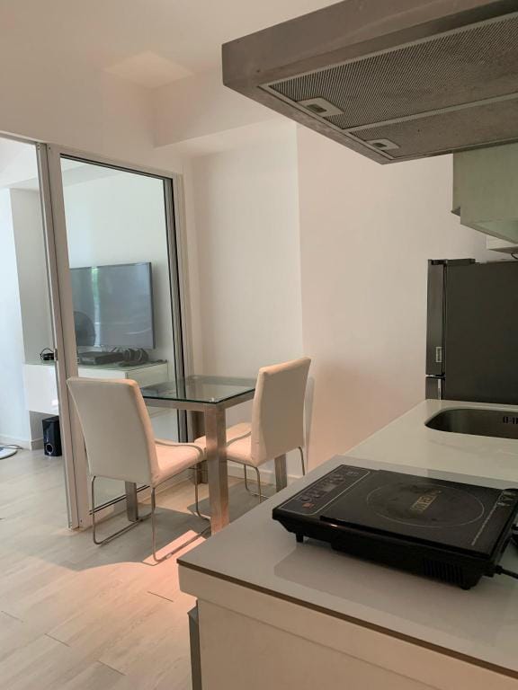 Azure Monica Place at maui 908 Apartment in Pasay