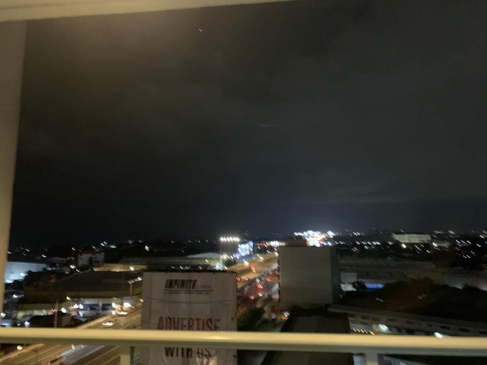Azure Monica Place at maui 908 Apartment in Pasay
