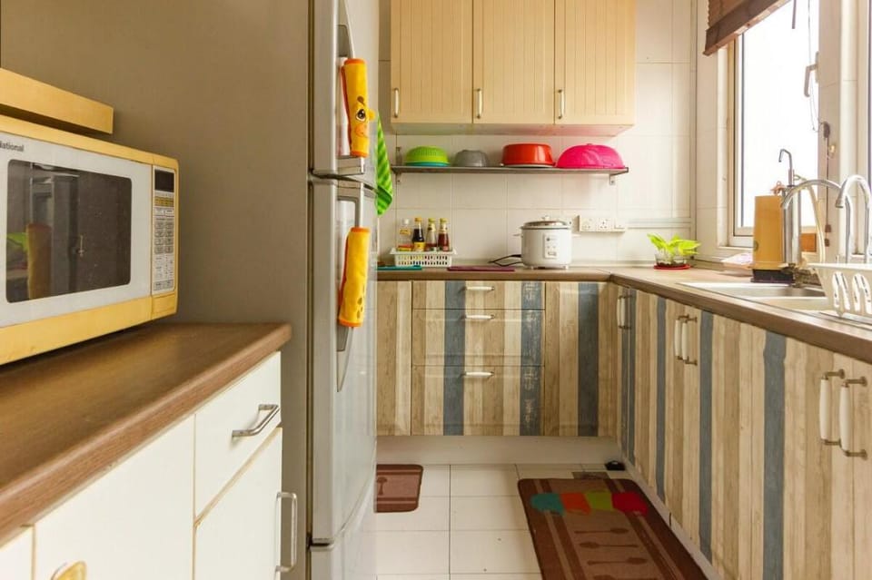 Spacious 5 bedroom terrace house near Straits Quay Vacation rental in Penang