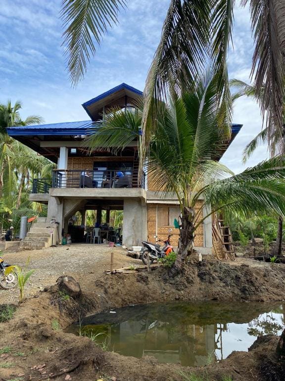 Standard Aircon Room in Beach house Villa in Central Visayas