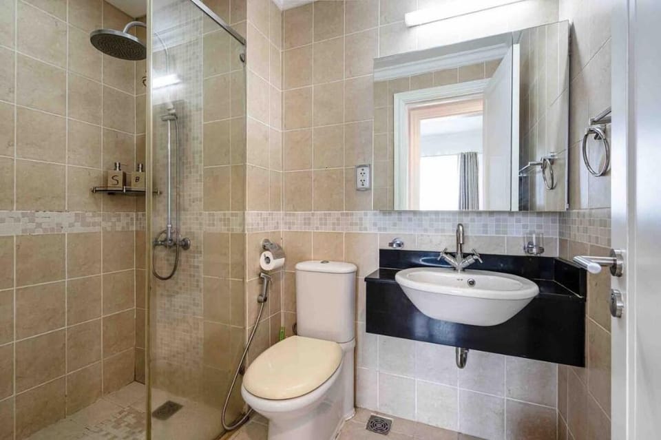 The Manor apartment free rooftop pool very center Apartment in Ho Chi Minh City