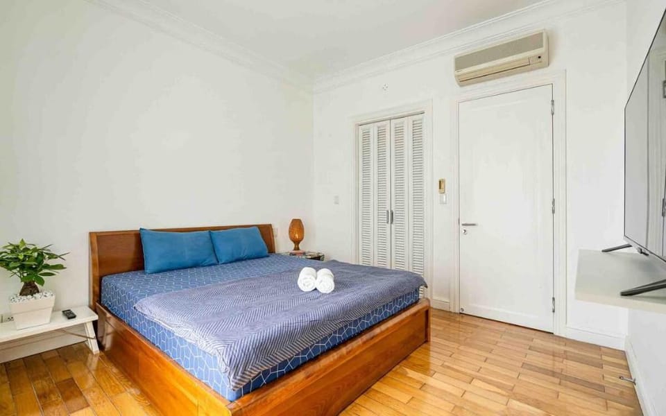 The Manor apartment free rooftop pool very center Apartment in Ho Chi Minh City