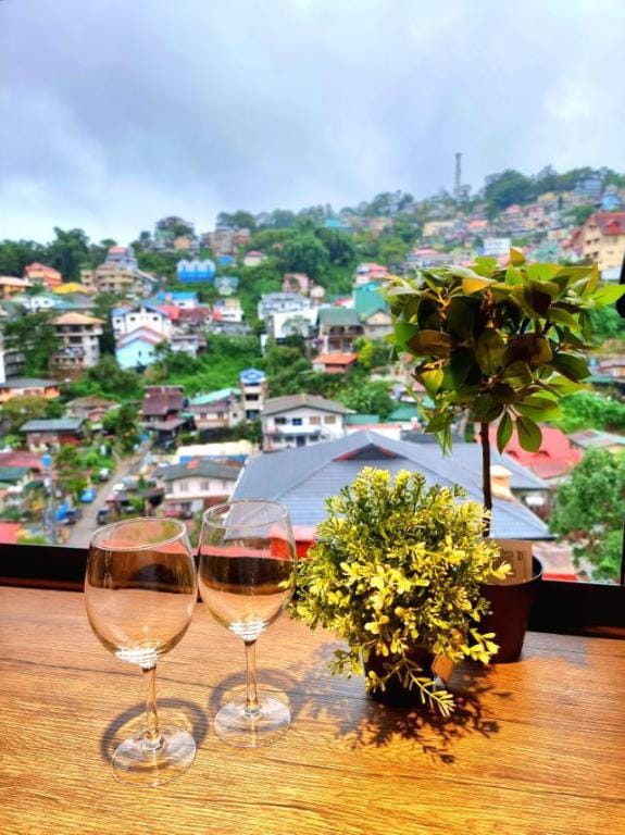 ELEGANT AND SPACIOUS HOME IN THE HEART OF BAGUIO Apartment in Baguio