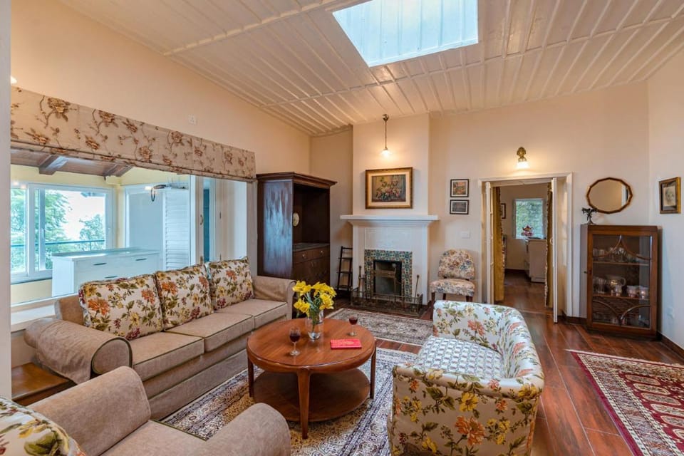 StayVista at Springfield with Bonfire Villa in Himachal Pradesh