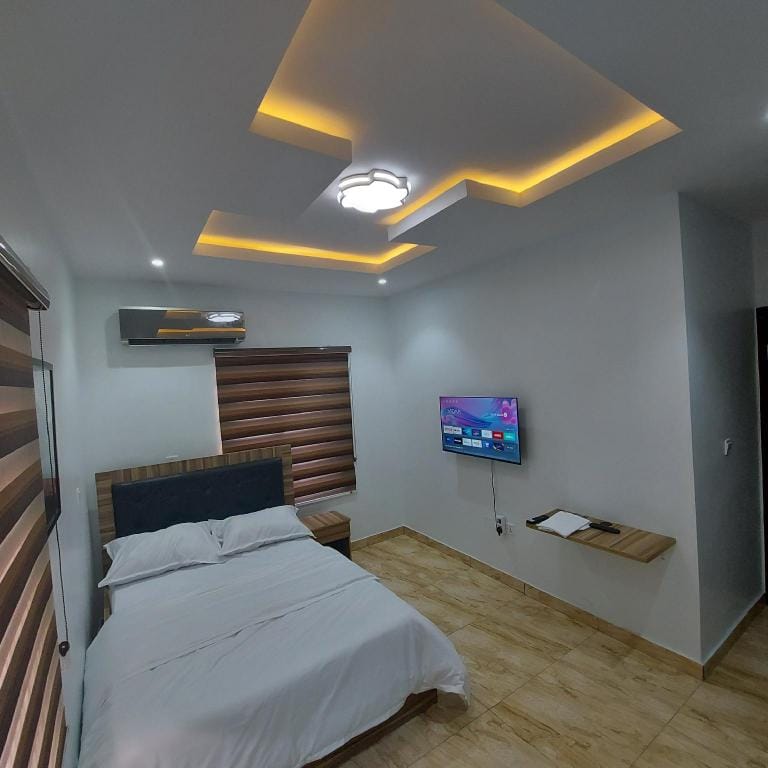 Four Bedroom stefully furnished apartment Apartment in Lagos