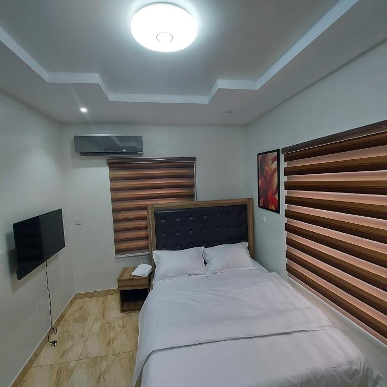 Four Bedroom stefully furnished apartment Apartment in Lagos