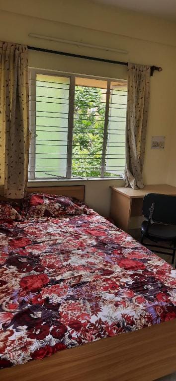 Furnished 2BHK flat & balcony near South City Mall Apartment in Kolkata