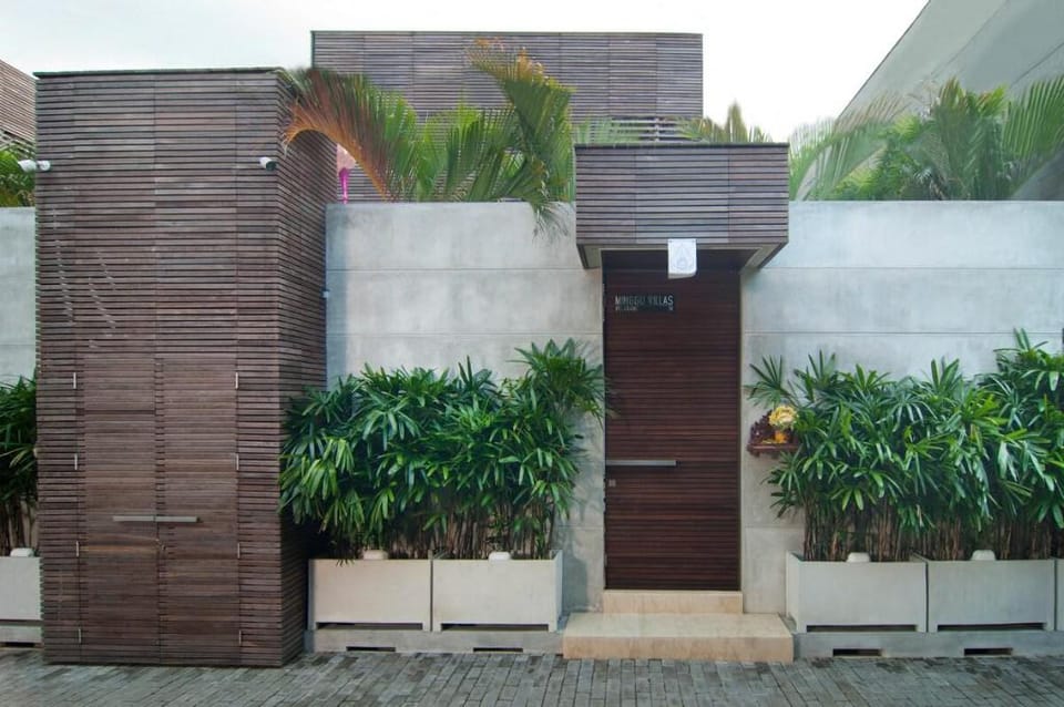 Villa  Kamis 4BR - Minggu Villas Seminyak Villa in Kuta
