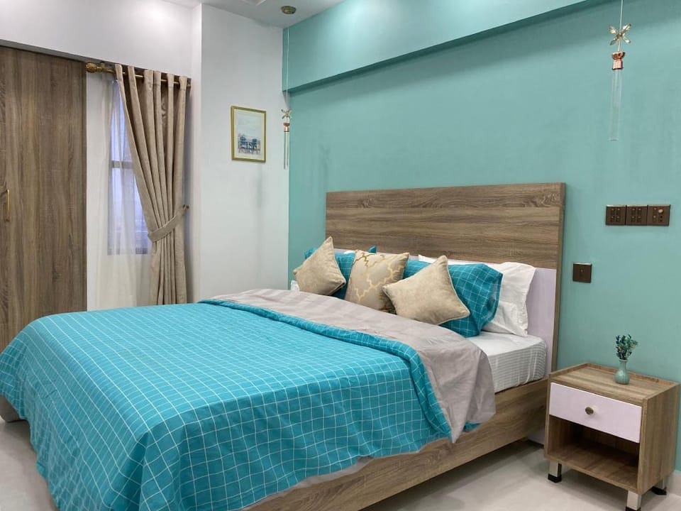 Zaha homes-Suite 3MZ: 2br Family apt with pool Apartment in Karachi