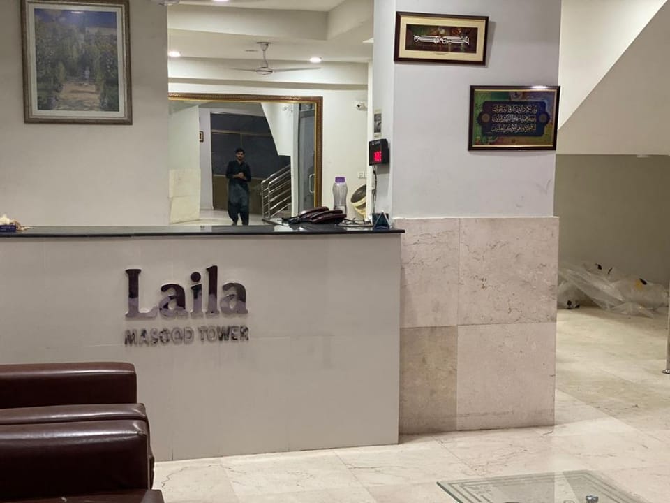 Zaha homes-Suite 3MZ: 2br Family apt with pool Apartment in Karachi