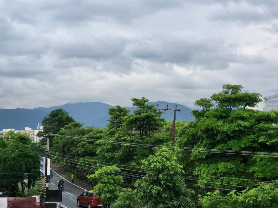 Bliss- Newly renovated bright, spacious; hill view Vacation rental in Dehradun