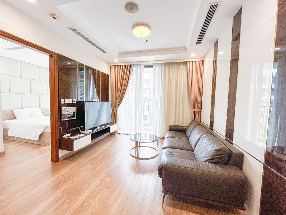 02 Bedrooms Apartment -Park 10 Vinhomes Times City Apartment in Hanoi