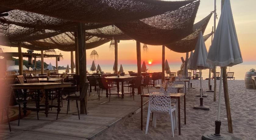 Les Lodges de la Plage Favone Hotel in Sari-Solenzara