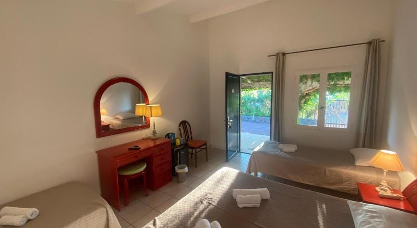 Les Lodges de la Plage Favone Hotel in Sari-Solenzara