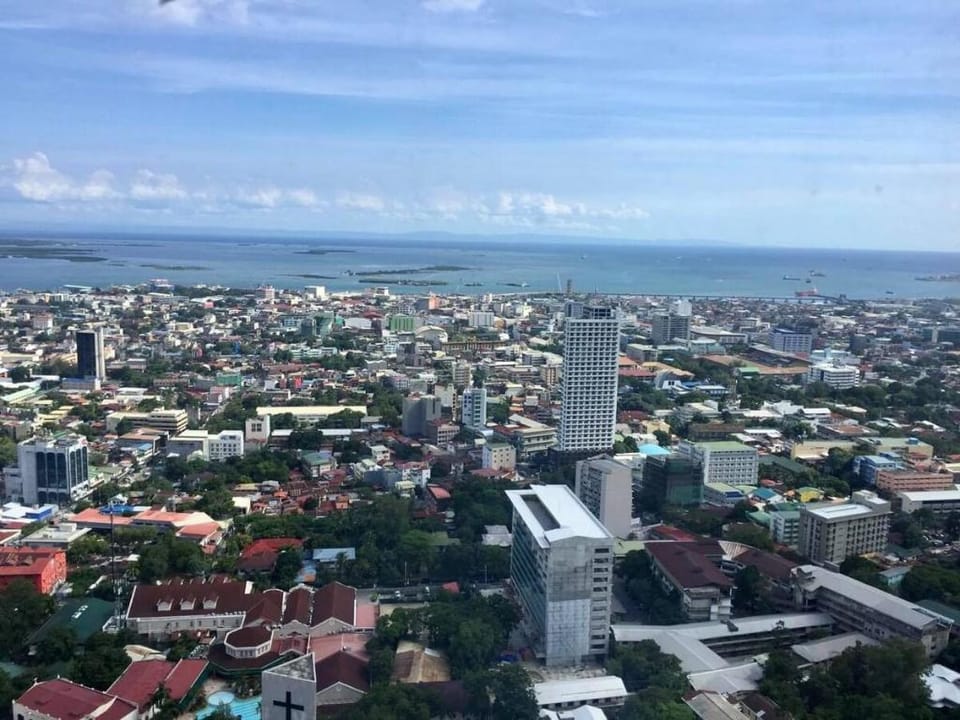 Horizons 101 T1 1-Bedroom suite. Internet/Netflix Apartment in Lapu-Lapu City