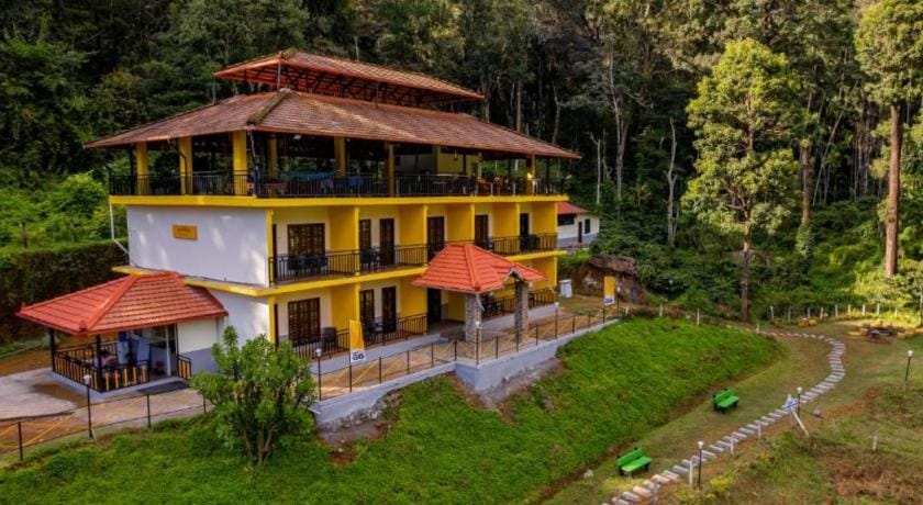 The Hosteller Coorg Rainforest, Madikeri Hostel in Kerala