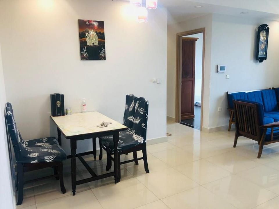 WEHELLO - Airport with astonishing view 3-Bedrooms Vacation rental in Ho Chi Minh City