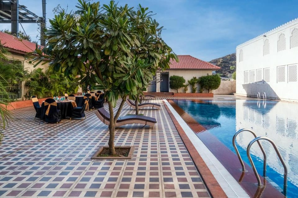 Paandora Grand, Udaipur Hotel in Udaipur