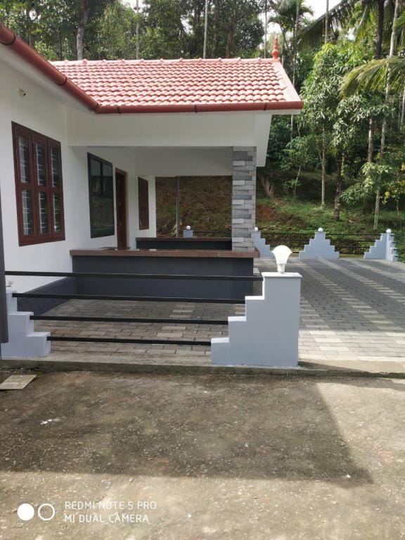 Entire 3 bedroom villa -lakeview-Airfresh Villas Villa in Kerala