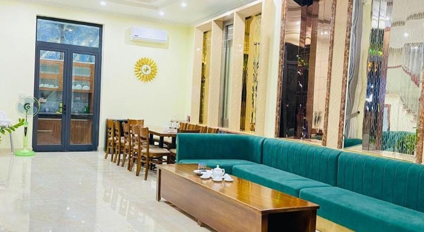 Homestay Hạ Long HD Vacation rental in Laos
