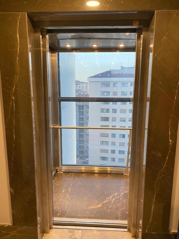 Lovely-Modern Apt- 90mb/s internet- 5min to Bagdat Vacation rental in Istanbul