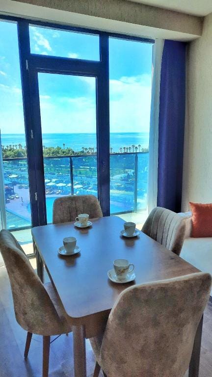 Euphoria Shangrila Sea view swimming pool Apartment in Batumi