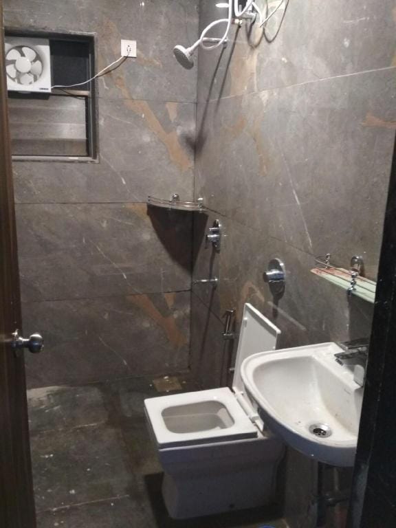 Lovely, tranquil 2bhk-Kitchen+AC+Wifi+Pool+parking Apartment in Goa, India