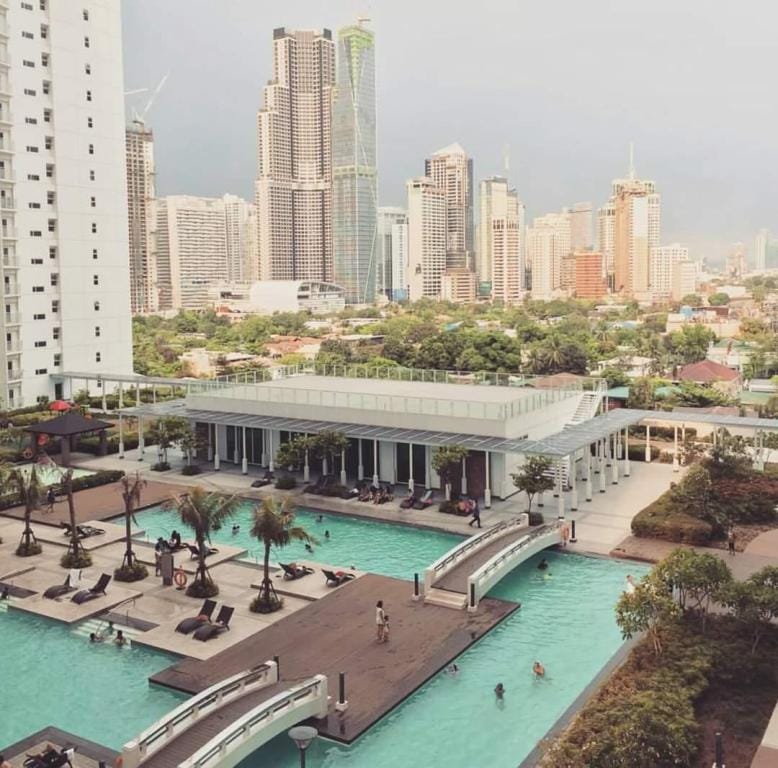 Gorgeous 1BR in Jazz Makati 200Mbps w/Netflix Apartment in Makati
