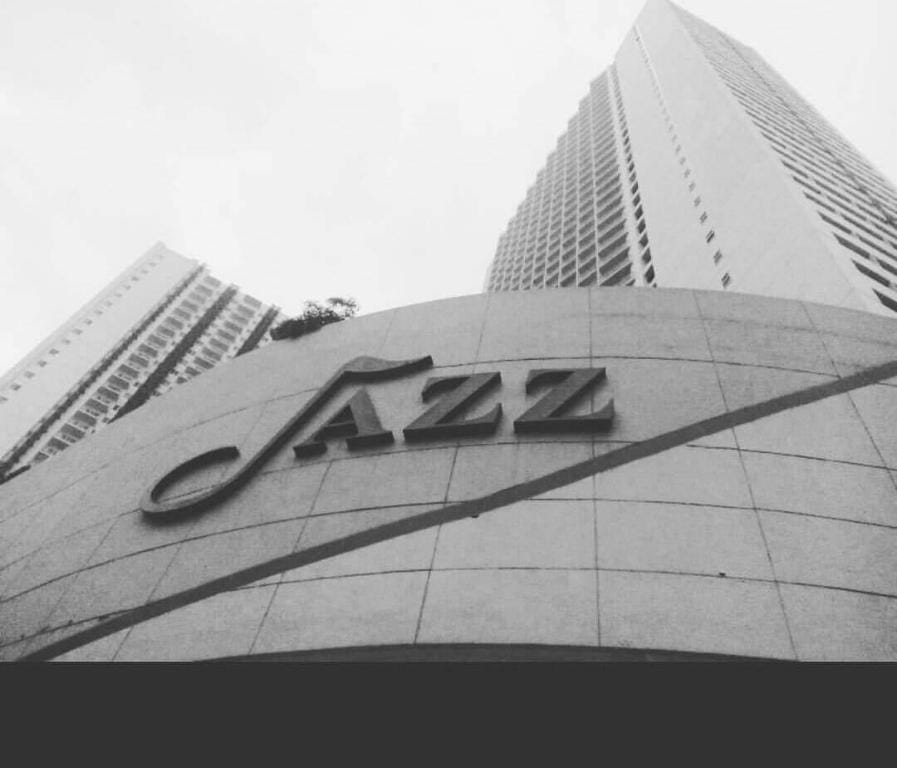 Lovely 1BR in Jazz Makati 200Mbps with Netflix Apartment in Makati