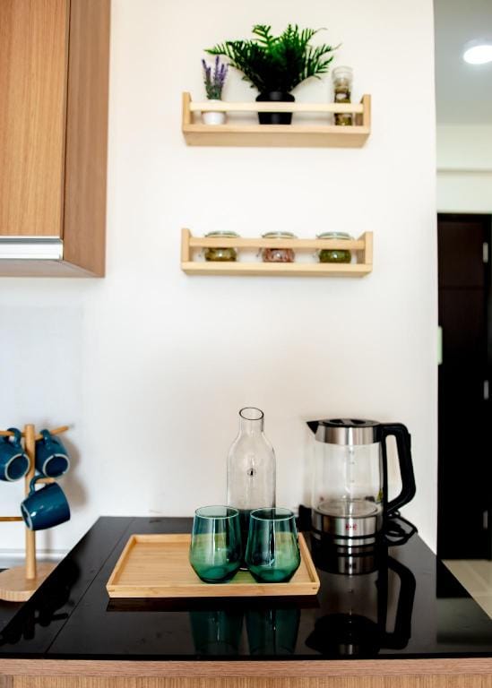 Serin East Tagaytay Studio Suite. Your home.  Apartment in Tagaytay