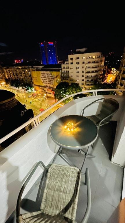 Lovely central 2-bedroom condo with free parking Vacation rental in Bucharest