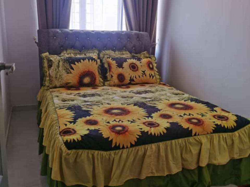 Putri Homestay @ HUSM Kubang Kerian  Vacation rental in Malaysia
