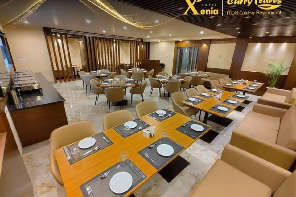 HOTEL XENIA Hotel in Varanasi