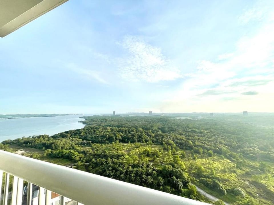 Teega Suites Studio by Luxecocoo CK Puteri Harbour Apartment in Johor