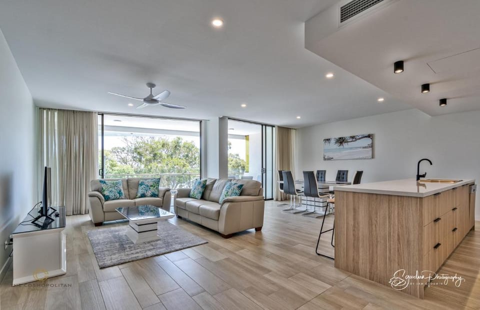 THE COSMOPOLITAN COTTON TREE Unit 10307 RIVERFRONT BREEZE Apartment in Maroochydore