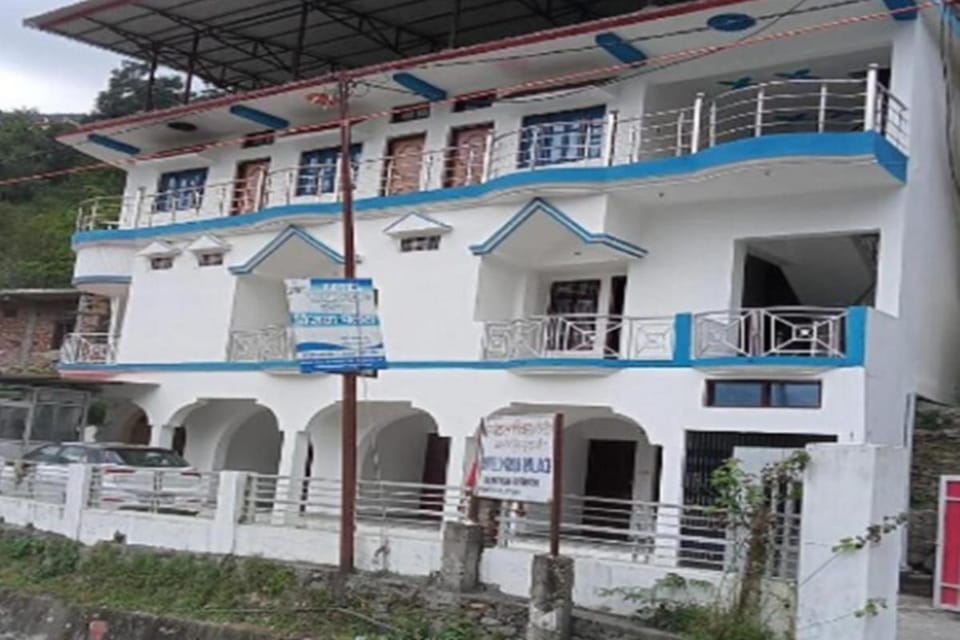 Vijaya Palace by StayApart Bed and Breakfast in Uttarakhand