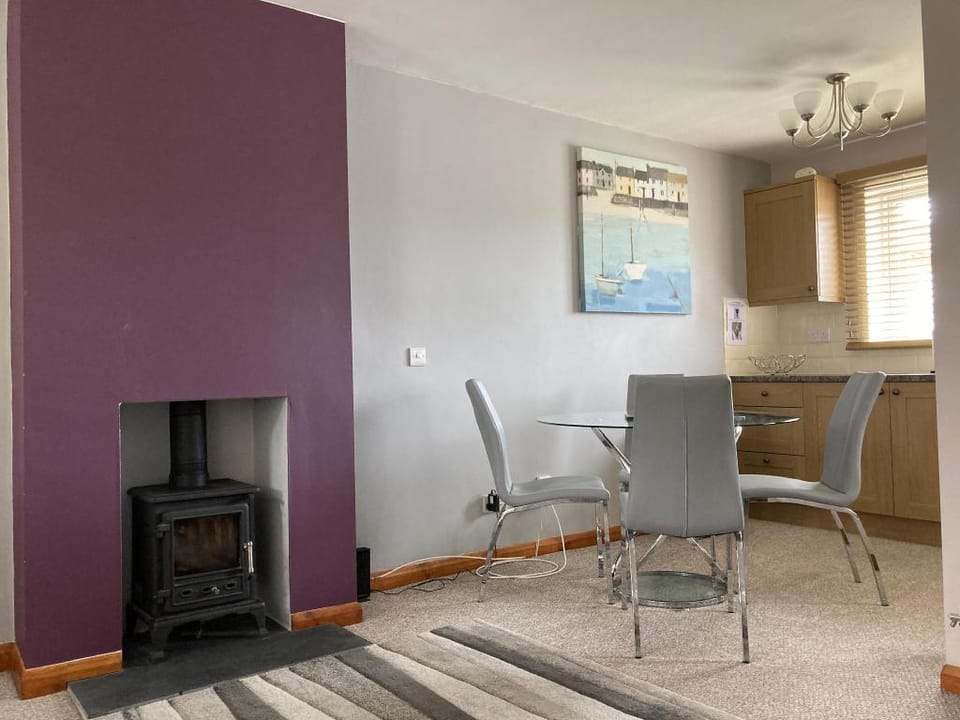 Spacious detached bungalow with ample parking Vacation rental in Grantham