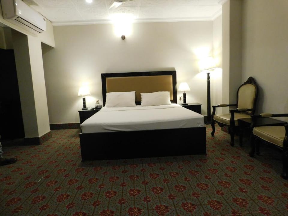 Royal Continental Hotel Hotel in Punjab