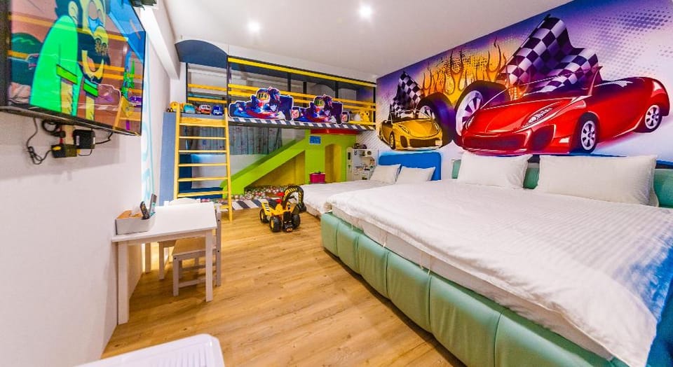Luodong Night Market Baby Fun Family Slide Homestay Bed and Breakfast in Taiwan, Province of China