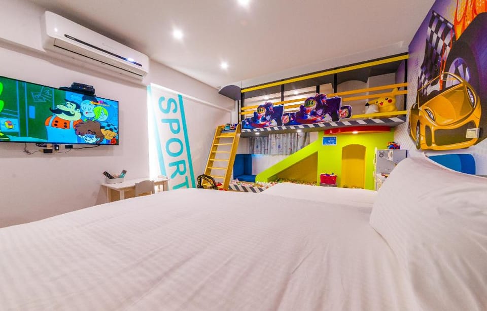 Luodong Night Market Baby Fun Family Slide Homestay Bed and Breakfast in Taiwan, Province of China