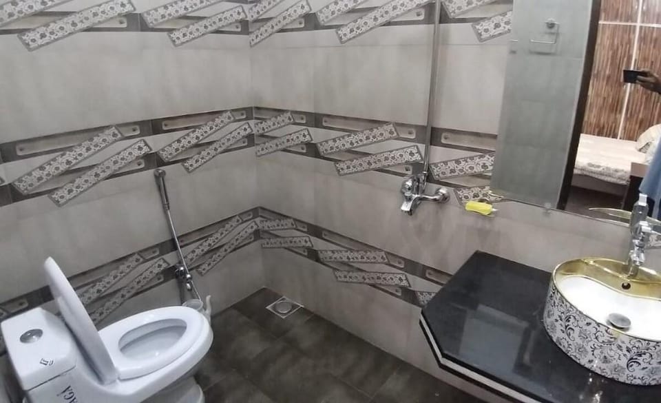 Five-Bedroom Vacation Home Vacation rental in Lahore