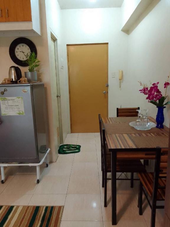 Budget Friendly Transient along Ortigas Ext Apartment in Antipolo