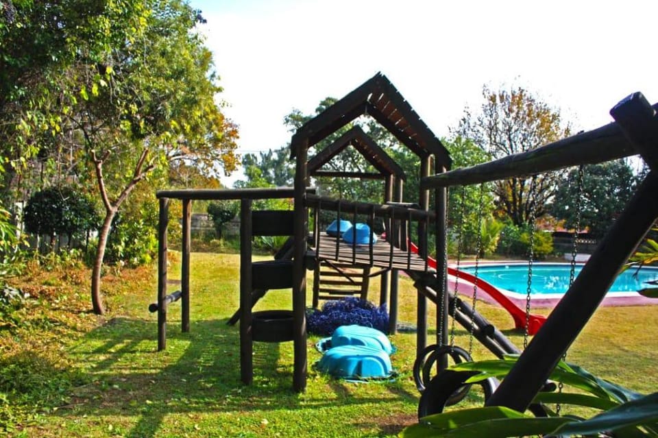 We are here to serve you! 76 Darwin Guest House  Vacation rental in Sandton