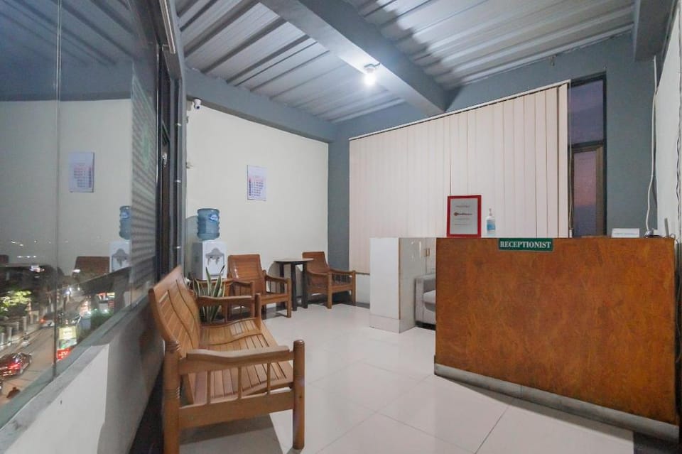 RedDoorz Syariah @ Cigadung Raya Street Hotel in Bandung