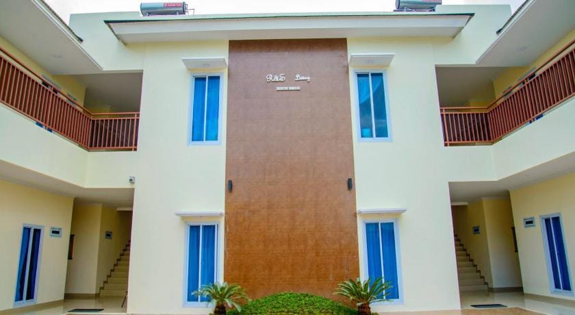 RedDoorz syariah near Universitas Islam Riau Hotel in West Sumatra, Indonesia