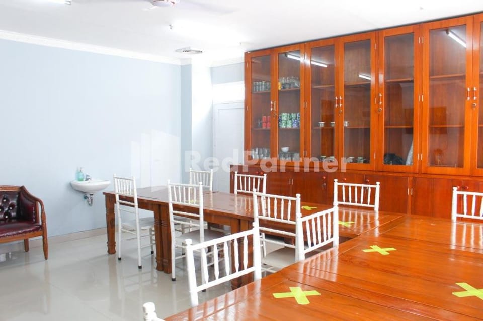 Brahma Hotel Mitra RedDoorz Hotel in Jakarta