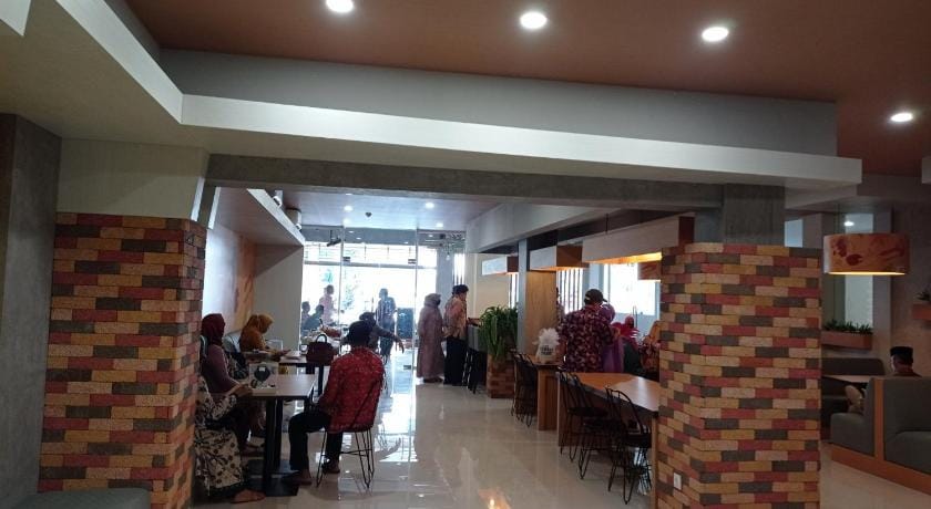 Miko Rooms and Capsules Hotel Hotel in Surabaya