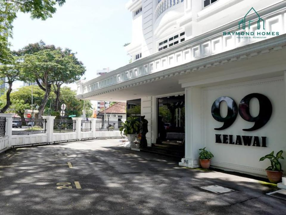 Luxury 3BR w/Bathtub@99 Kelawei by Raymond Homes#D Apartment in George Town