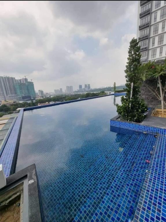 Newly Build Modern Unit-KL Sg Besi Chan Sow Lin Apartment in Federal Territory of Kuala Lumpur